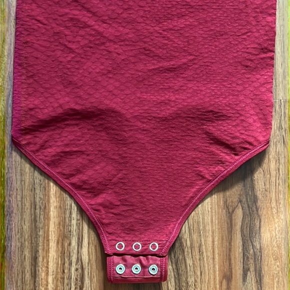 NWOT Yummie Emmelyn Boa Jaquard Shaping Thong Shaping Bodysuit - Picture 7 of 13